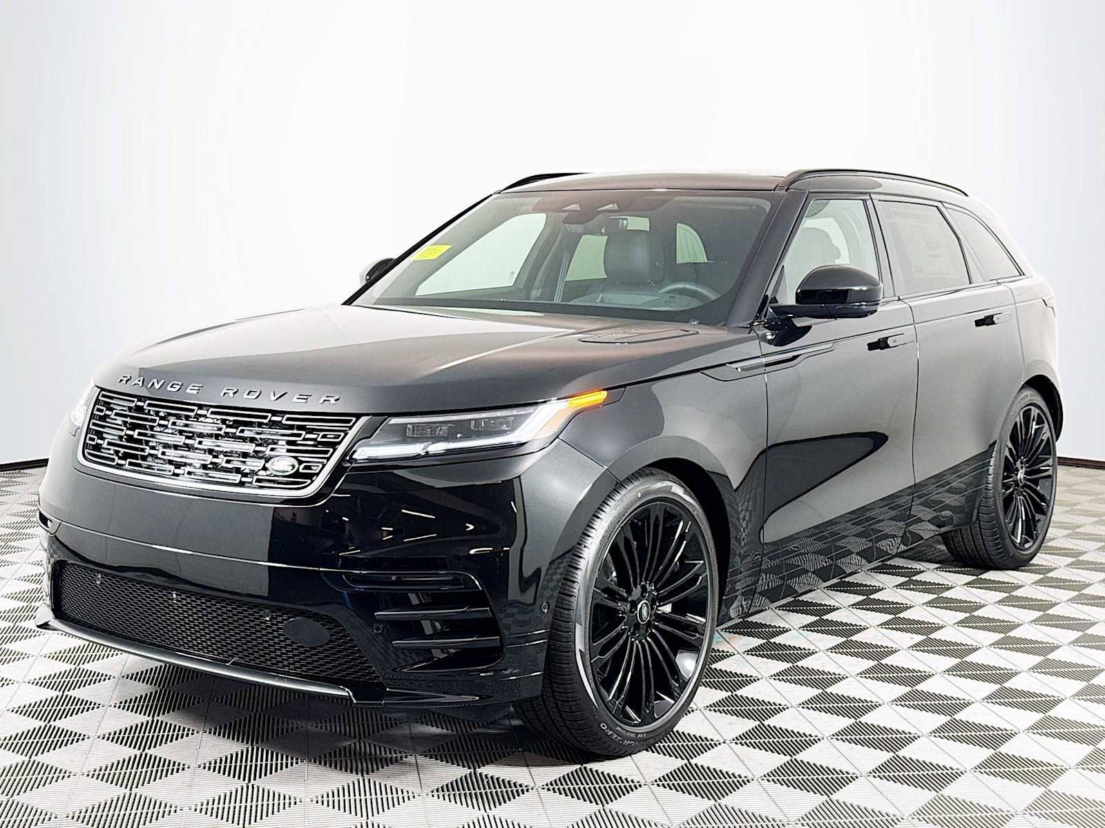 New 2026 Land Rover Range Rover Velar Dynamic SE image 1