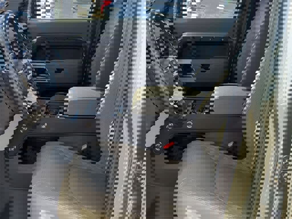 Used 2022 Land Rover Defender 110 SE image 15