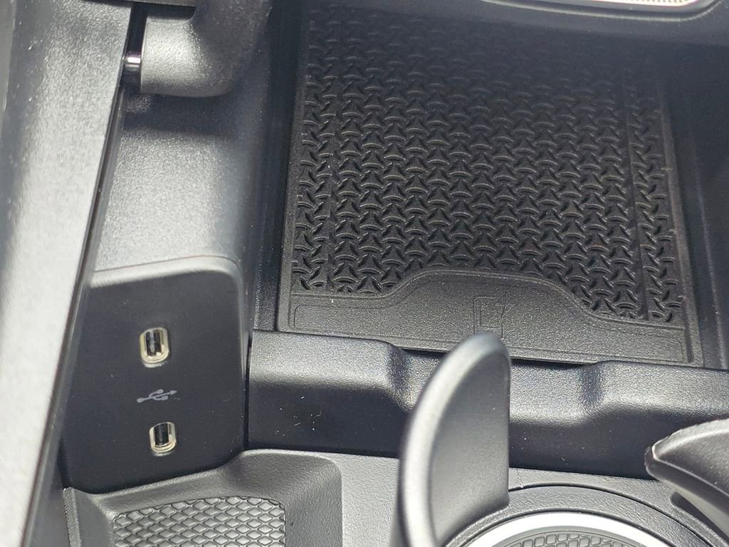 New 2026 Mercedes-Benz E 450 4MATIC Sedan image 34