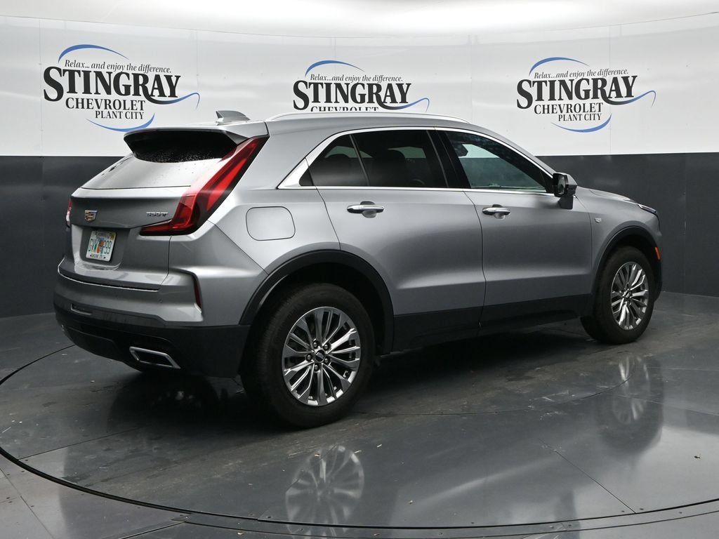Used 2025 Cadillac XT4 Premium Luxury FWD image 7