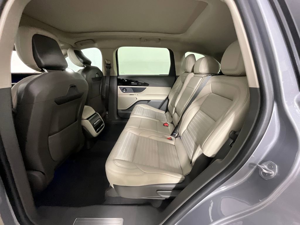 Used 2025 Lincoln Nautilus Reserve AWD/4WD image 26