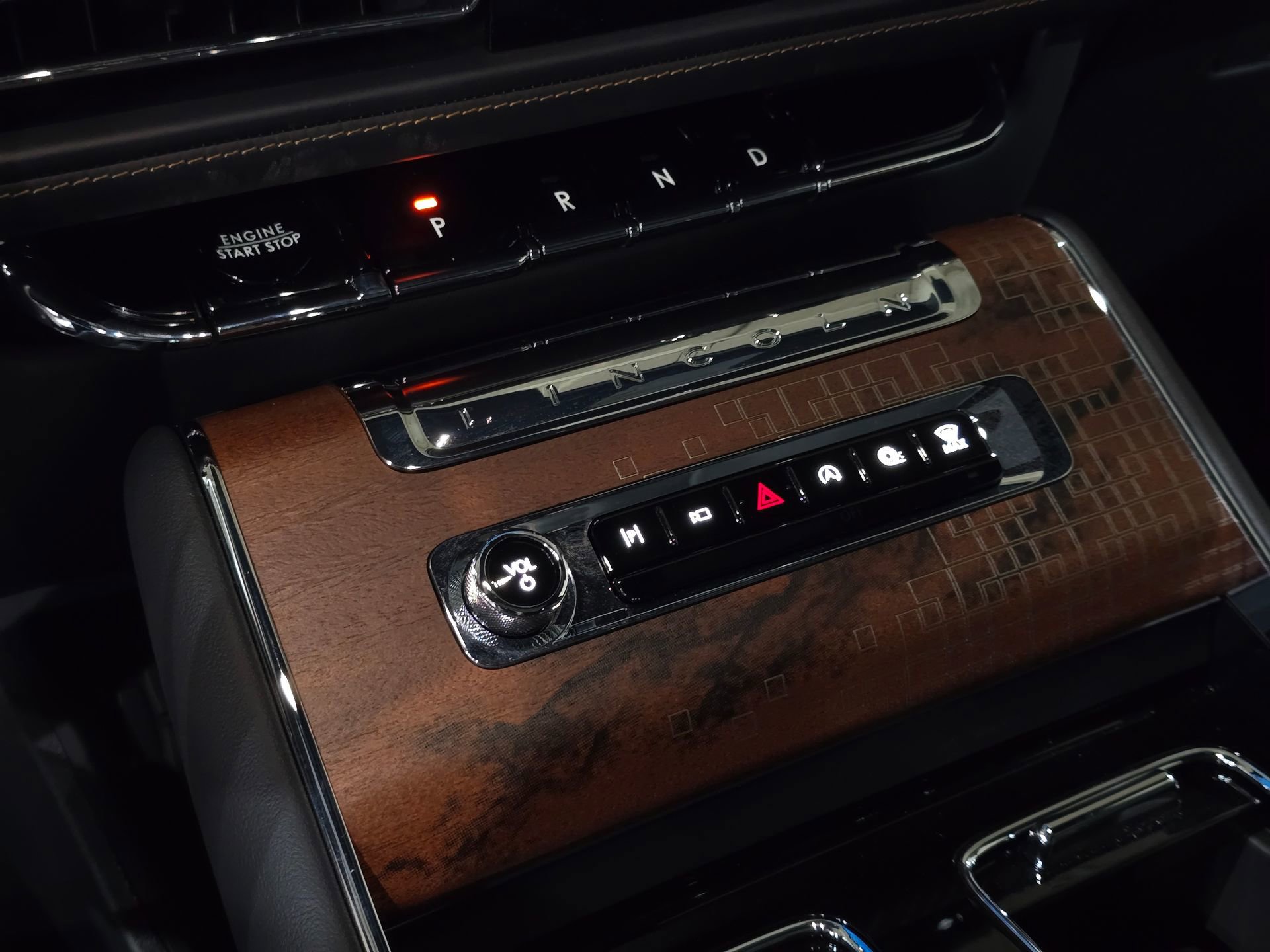 New 2026 Lincoln Aviator Black Label w/ Jet Appearance Package image 32