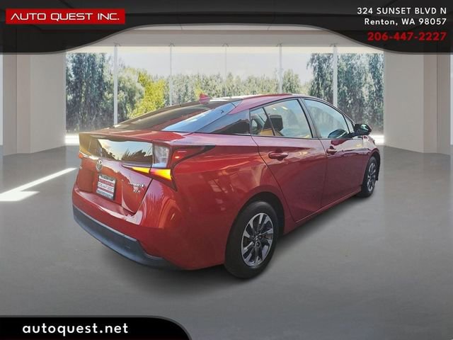 Used 2019 Toyota Prius XLE w/ Advanced Technology Package image 5