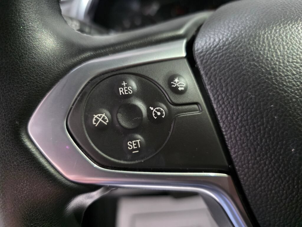Used 2023 Chevrolet Traverse LT w/ Rear Camera Mirror Package AWD/4WD image 15