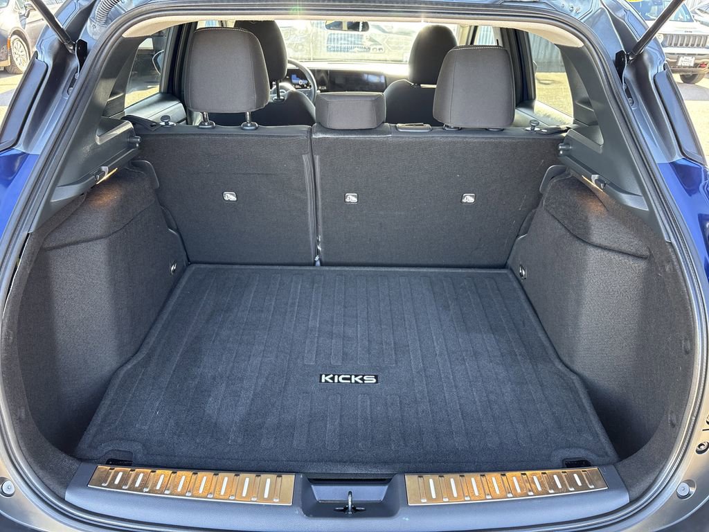 Used 2025 Nissan Kicks SV w/ Illumination Package image 22