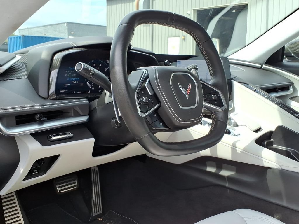 Used 2022 Chevrolet Corvette Stingray Premium Conv w/ Z51 Performance Package RWD image 15