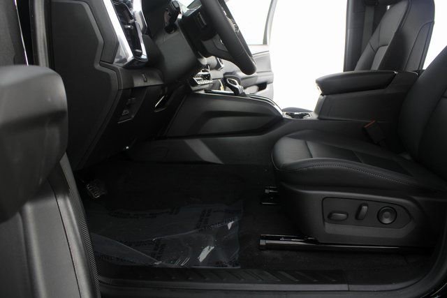 New 2026 GMC Canyon Elevation w/ Convenience Package image 15