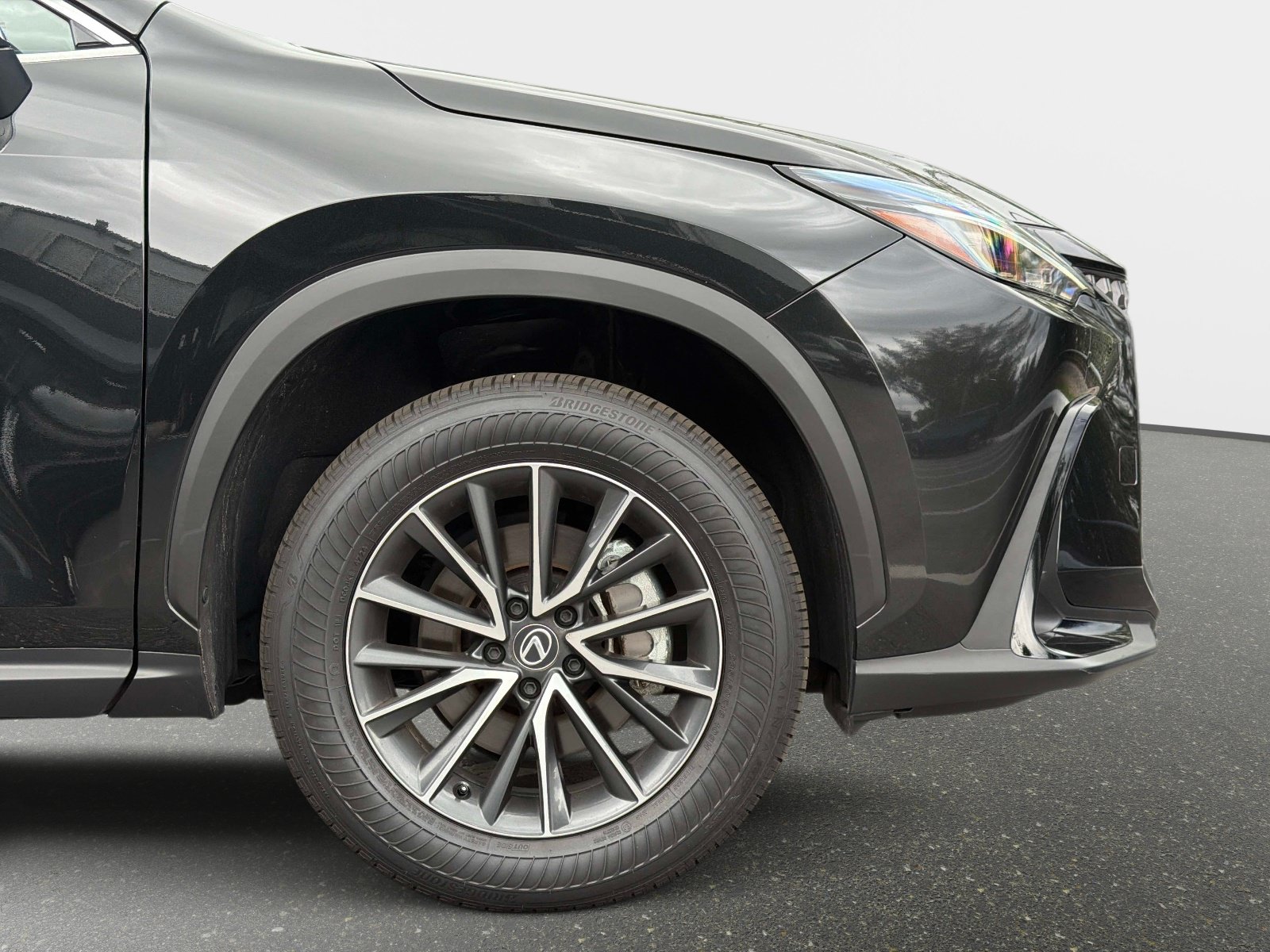 Used 2025 Lexus NX 250 FWD w/ Towing Package (2000 Lbs) image 20