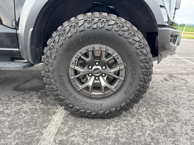 Used 2022 Ford F150 Raptor w/ Raptor 37 Performance Package AWD/4WD image 11