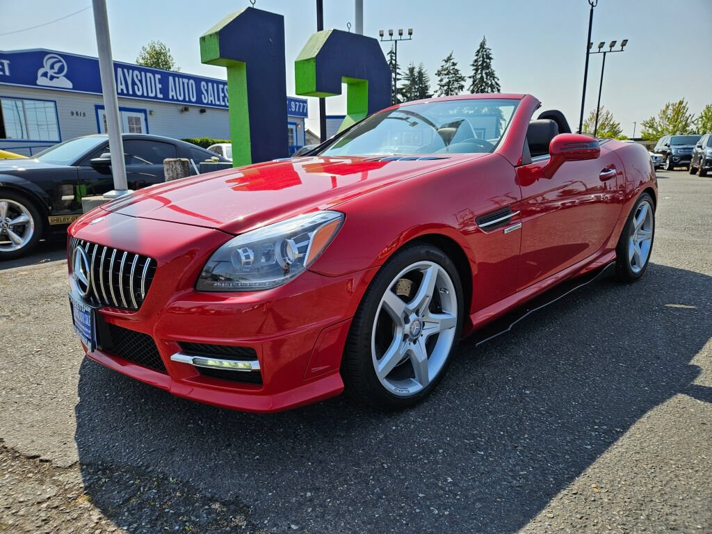 Used 2016 Mercedes-Benz SLK 300 w/ Premium 2 Package image 8