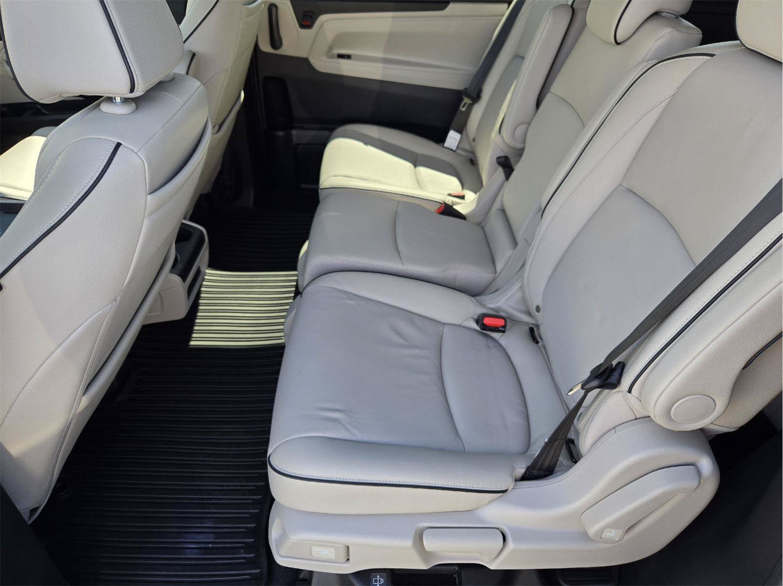 Used 2025 Honda Odyssey Touring image 29