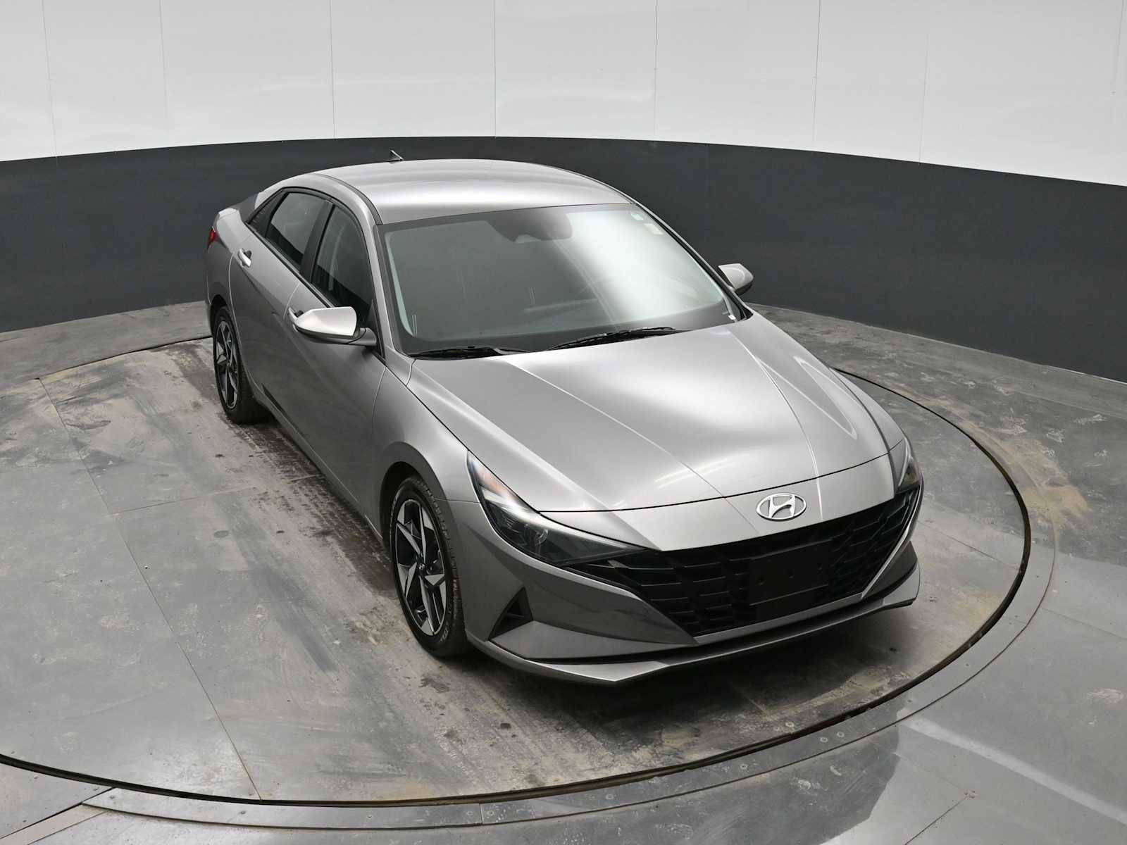 Used 2023 Hyundai Elantra SEL w/ Convenience Package image 22