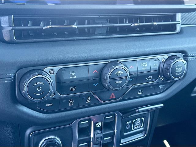 New 2026 Jeep Gladiator Mojave AWD/4WD image 10