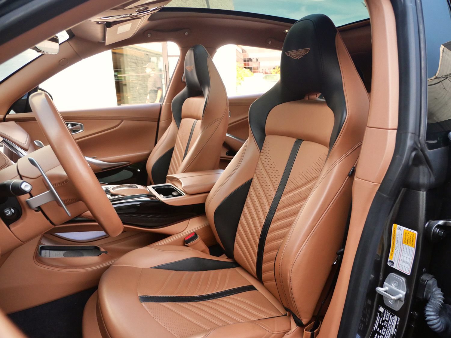 Used 2023 Aston Martin DBX 707 AWD/4WD image 15