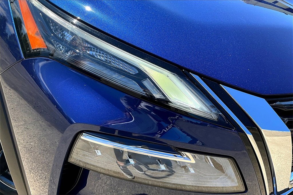 Used 2023 Nissan Rogue SL image 27