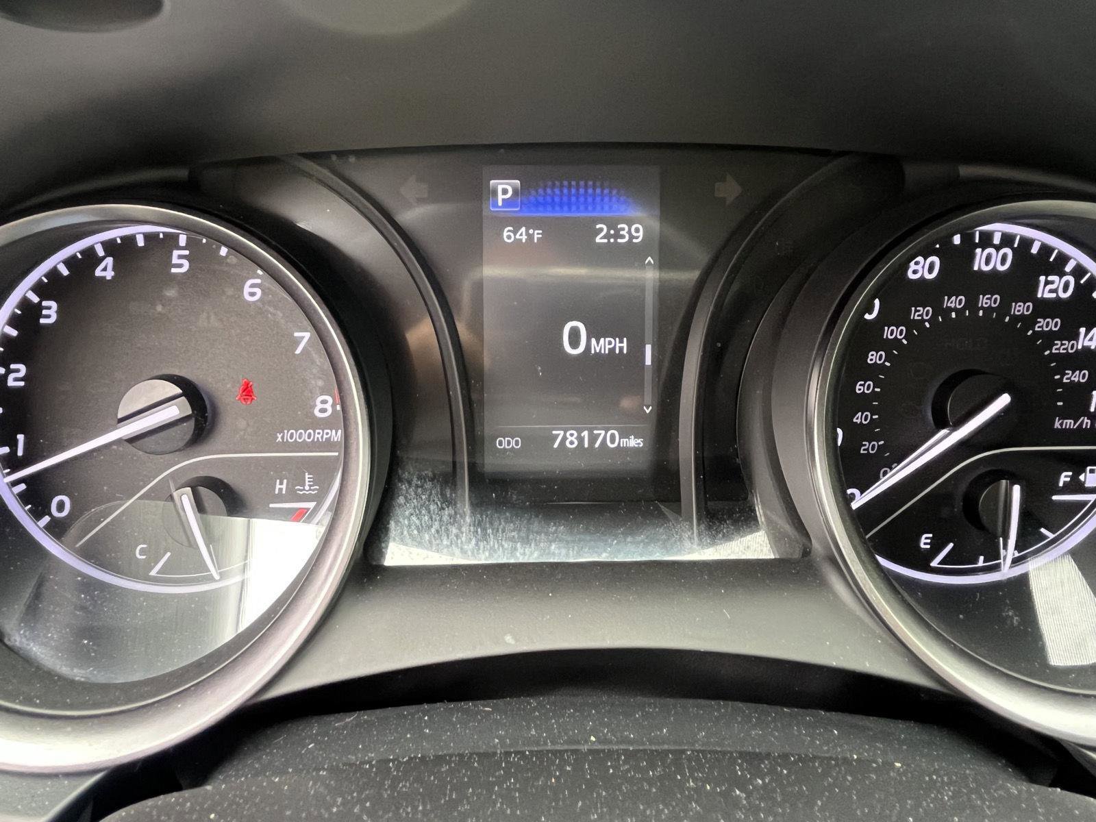 Used 2022 Toyota Camry SE FWD image 5