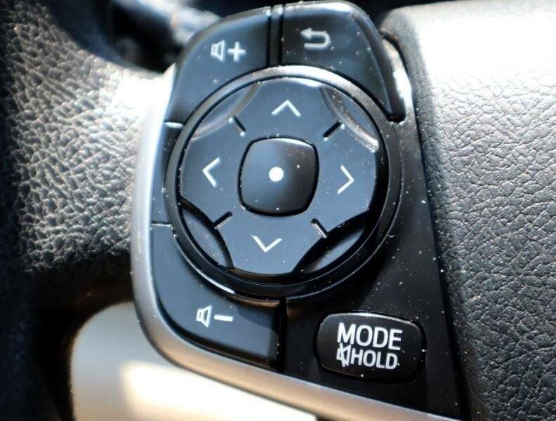 Used 2014 Toyota Camry LE FWD image 18