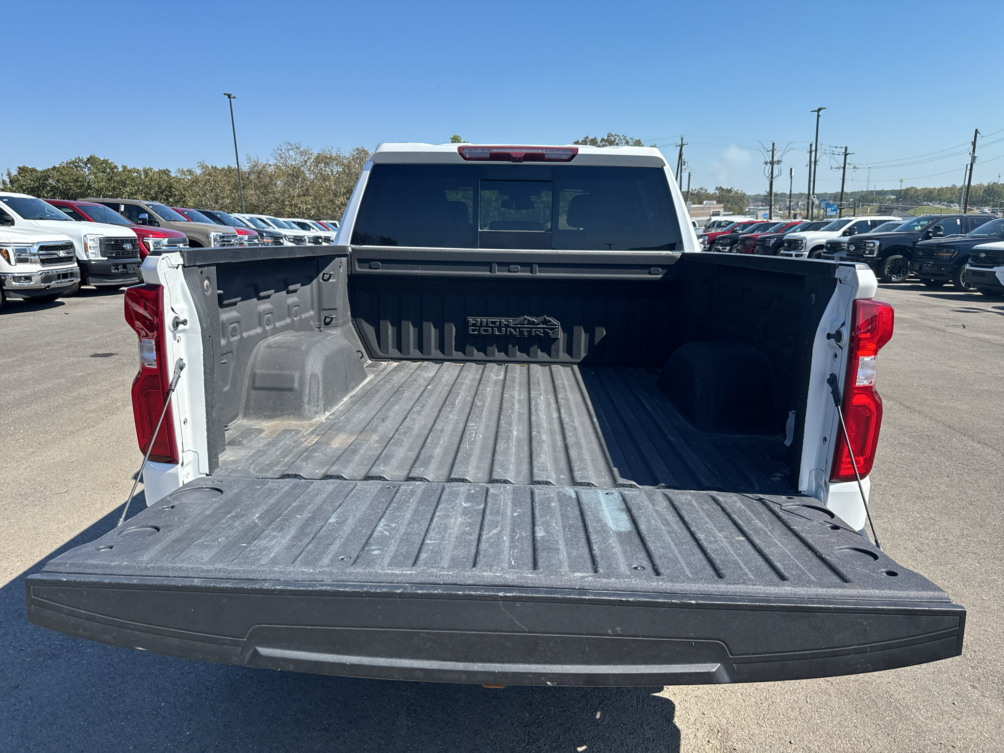 Used 2022 Chevrolet Silverado 1500 High Country AWD/4WD image 36