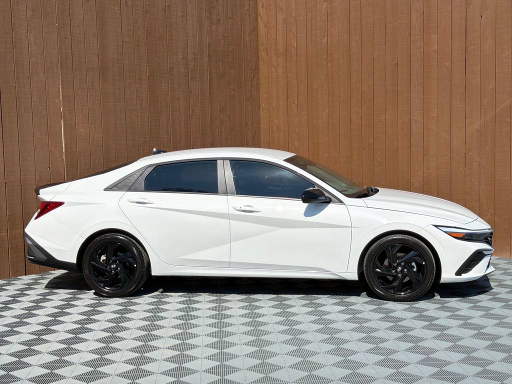 Used 2026 Hyundai Elantra Sport FWD image 12