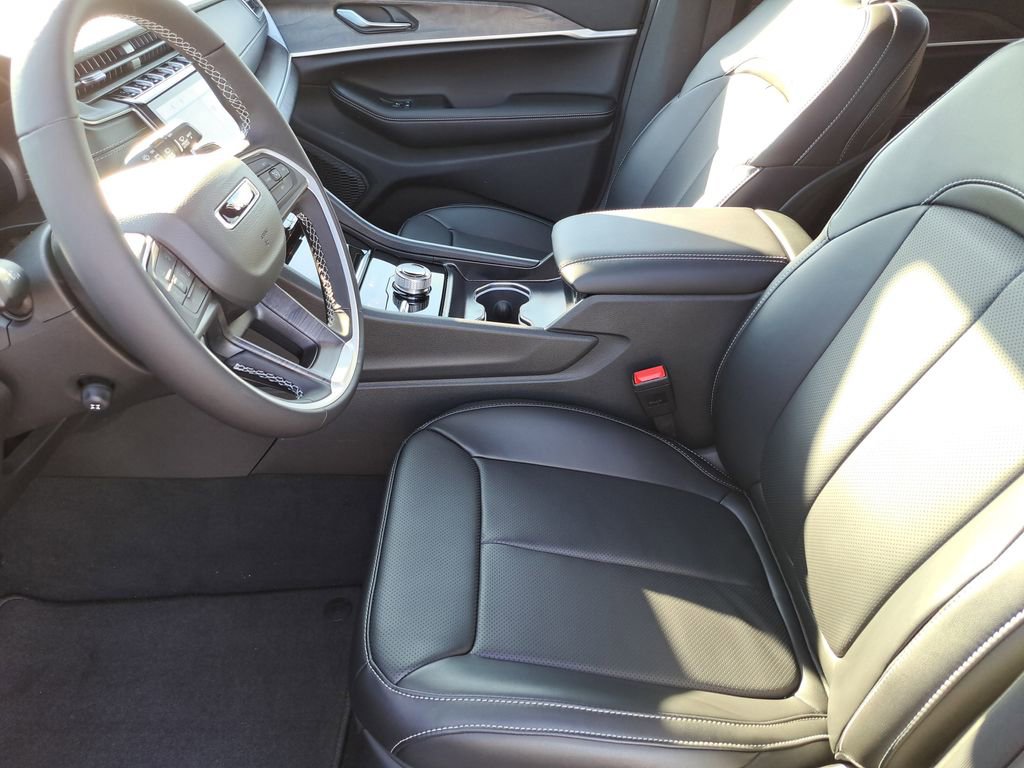 New 2025 Jeep Grand Cherokee Limited w/ Luxury Tech Group II AWD/4WD image 17