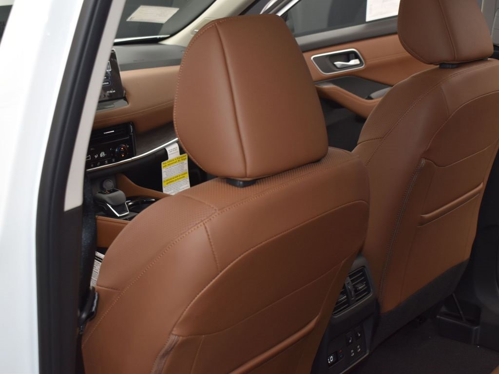 New 2026 Nissan Rogue Platinum image 20