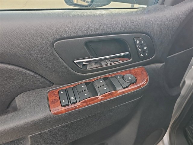 Used 2014 GMC Sierra 3500 SLT w/ SLT Convenience Package image 19