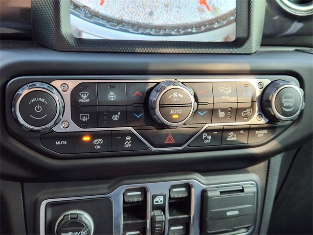 Used 2021 Jeep Wrangler Unlimited Rubicon w/ Trailer Tow Package image 26