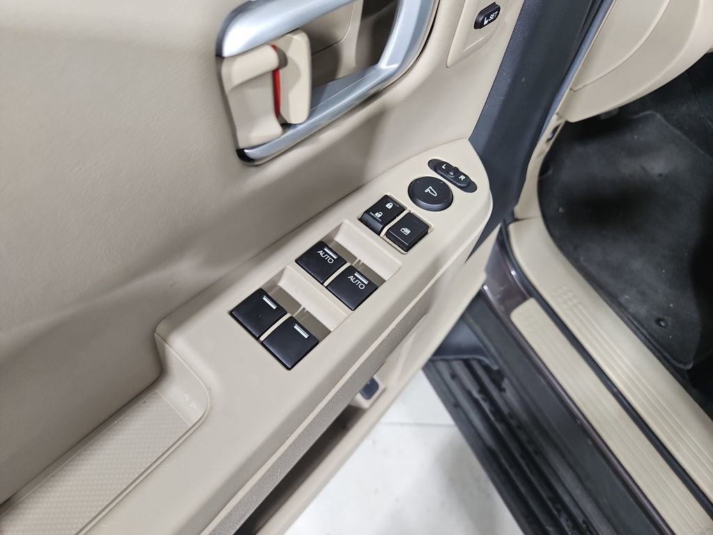 Used 2012 Honda Pilot Touring image 11
