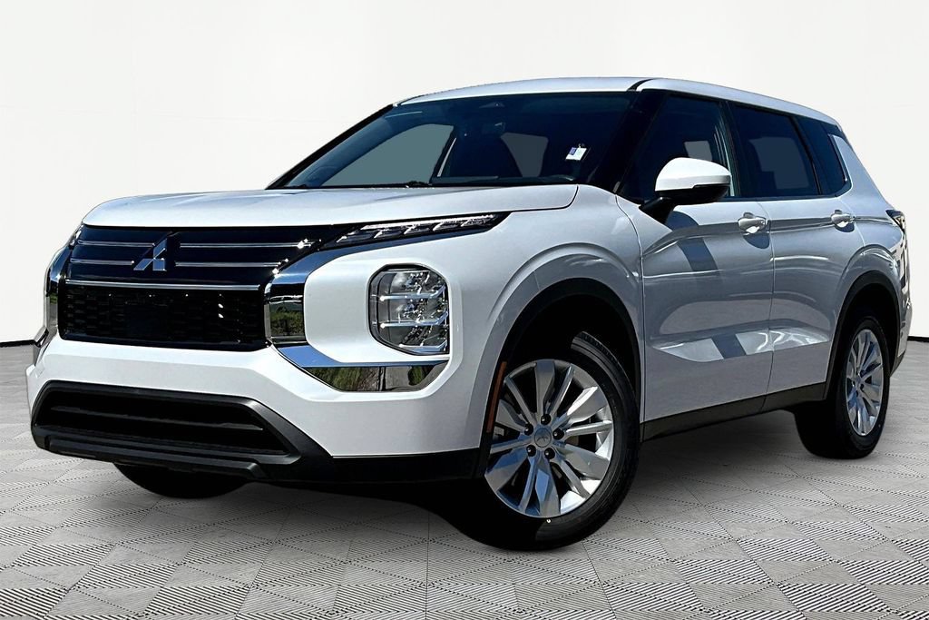 New 2026 Mitsubishi Outlander ES