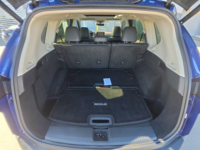 Used 2023 Nissan Rogue Platinum w/ Platinum Premium Package image 17