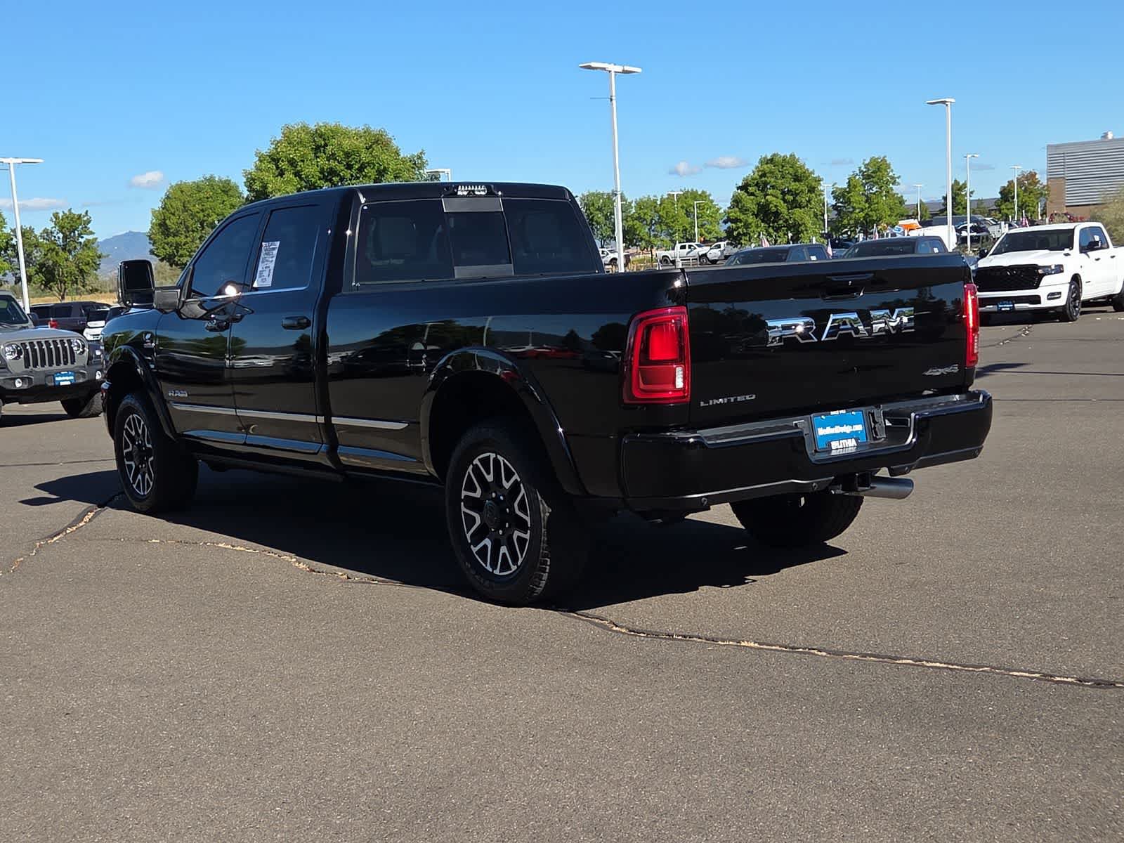 Used 2025 RAM 2500 Limited AWD/4WD image 12
