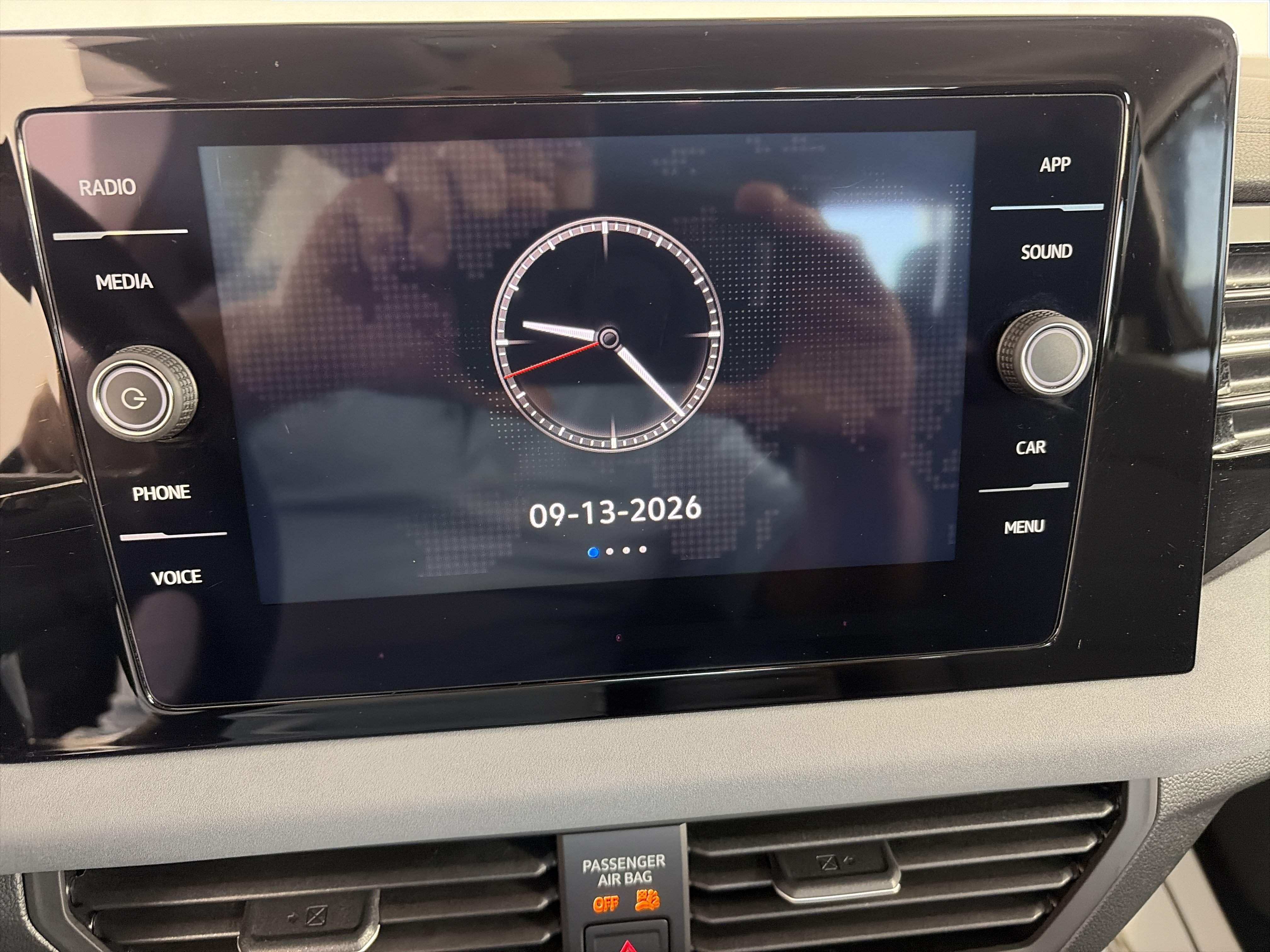 Used 2025 Volkswagen Jetta SE FWD image 18