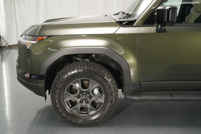 Used 2026 Lexus GX 550 Overtrail+ image 4