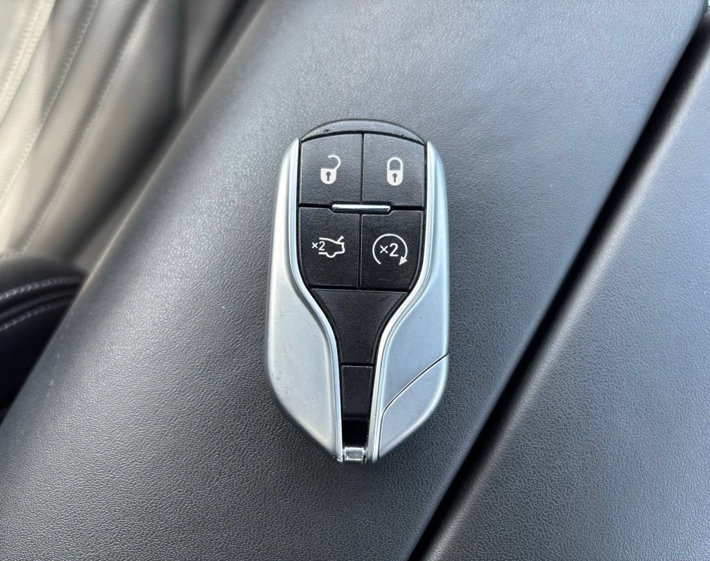 Used 2021 Maserati Levante AWD/4WD image 39