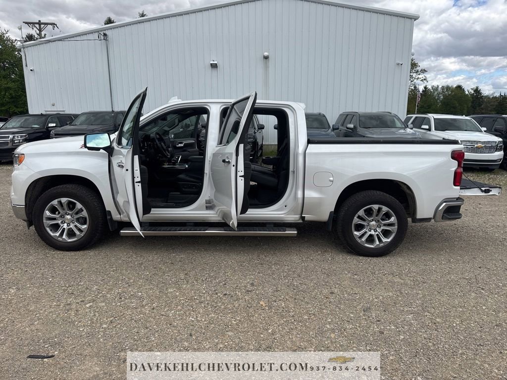Used 2022 Chevrolet Silverado 1500 LTZ AWD/4WD image 37