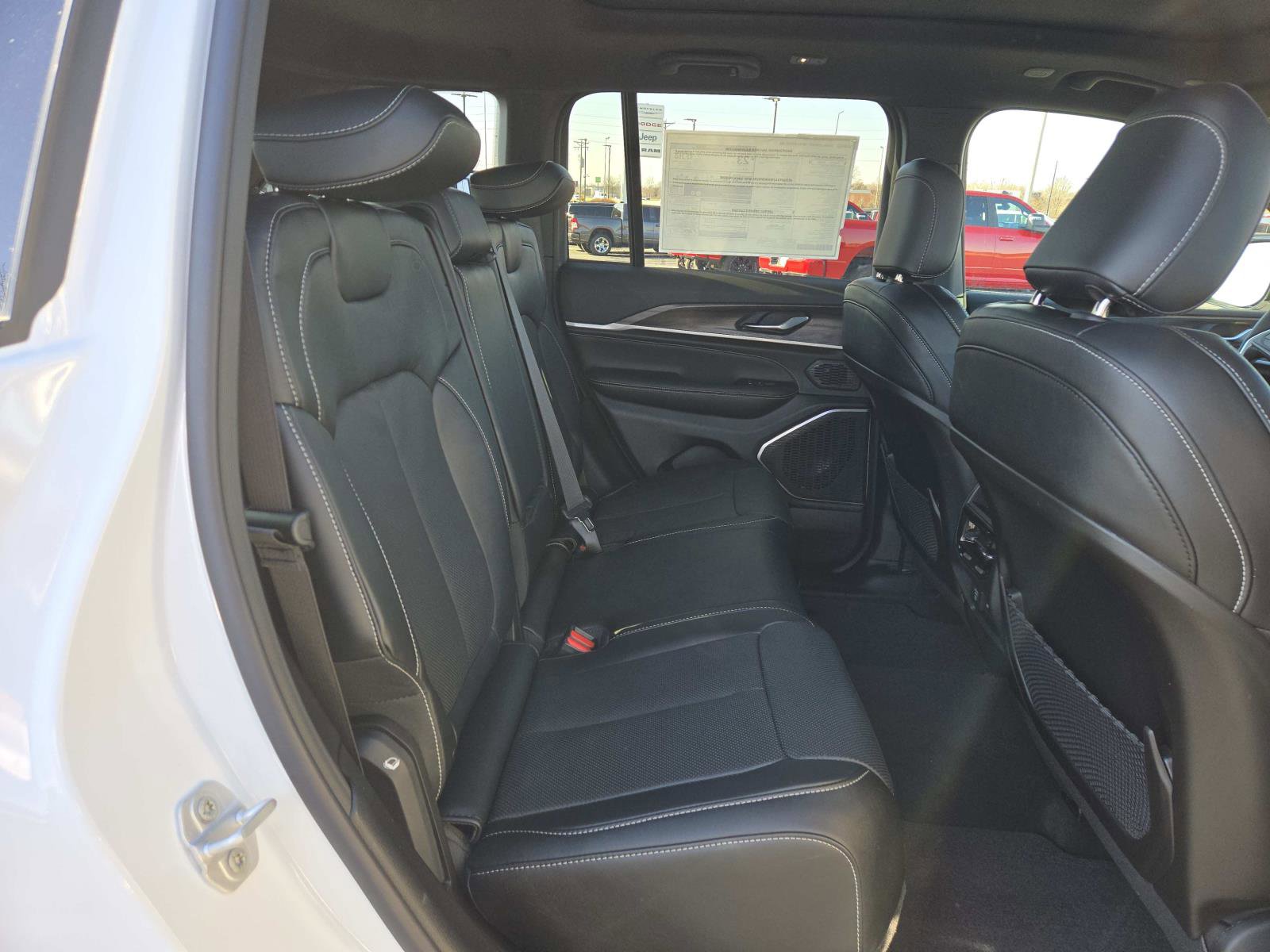 New 2026 Jeep Grand Cherokee Limited Reserve image 15