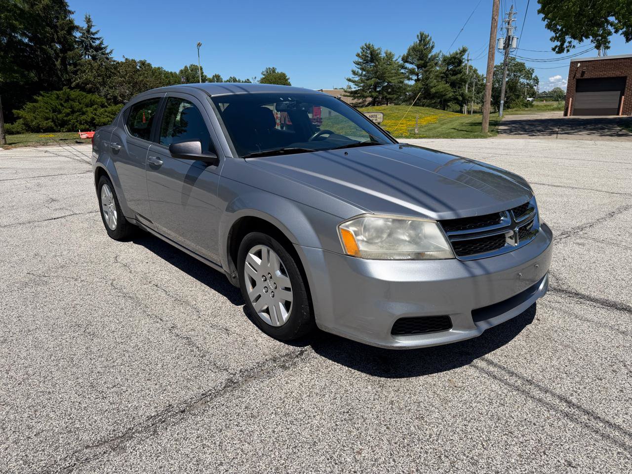 Used 2013 Dodge Avenger SE FWD image 3