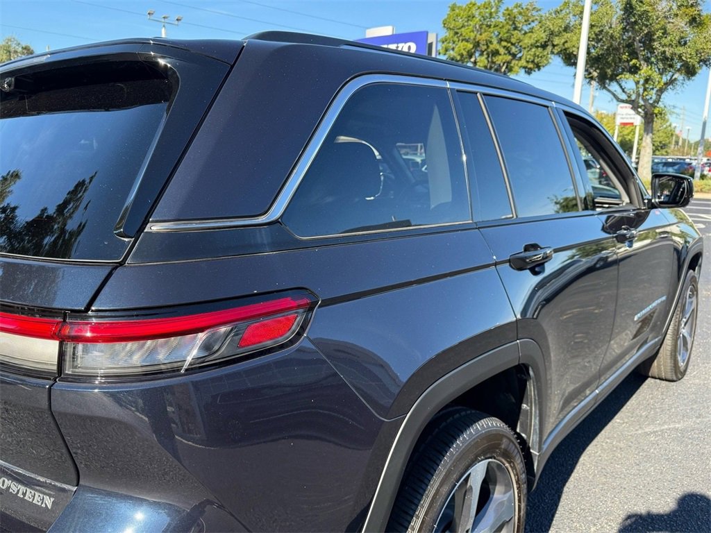 Used 2024 Jeep Grand Cherokee Limited 4xe w/ Luxury Tech Group II image 13