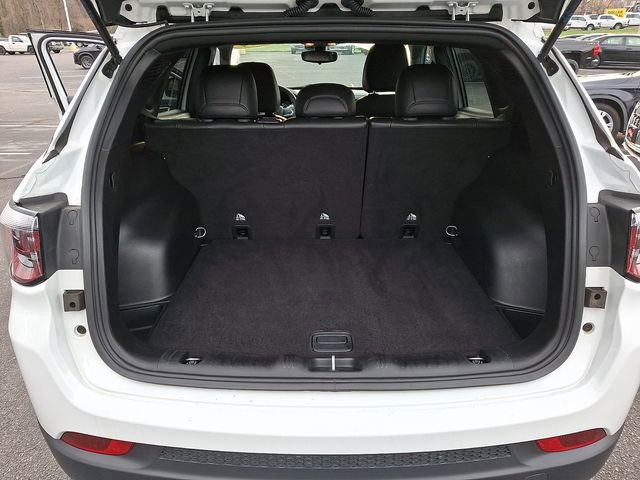 Used 2024 Jeep Compass Latitude image 29