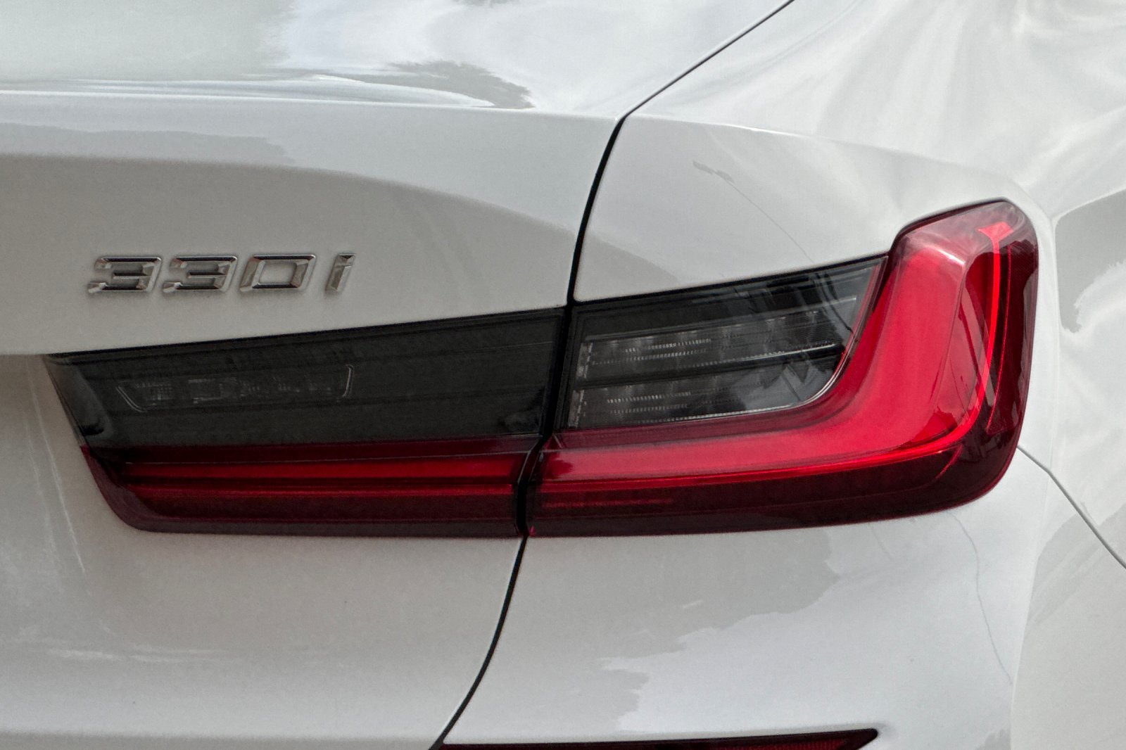 Used 2021 BMW 330i Sedan w/ M Sport Package RWD image 37