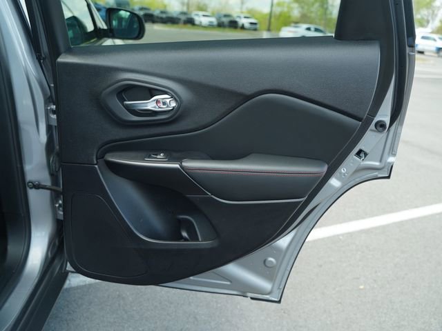 Used 2022 Jeep Cherokee Trailhawk image 23