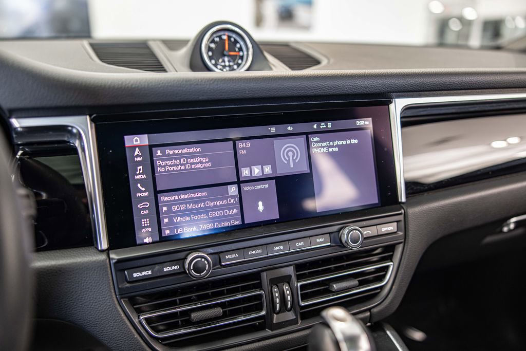 Used 2021 Porsche Macan S image 28