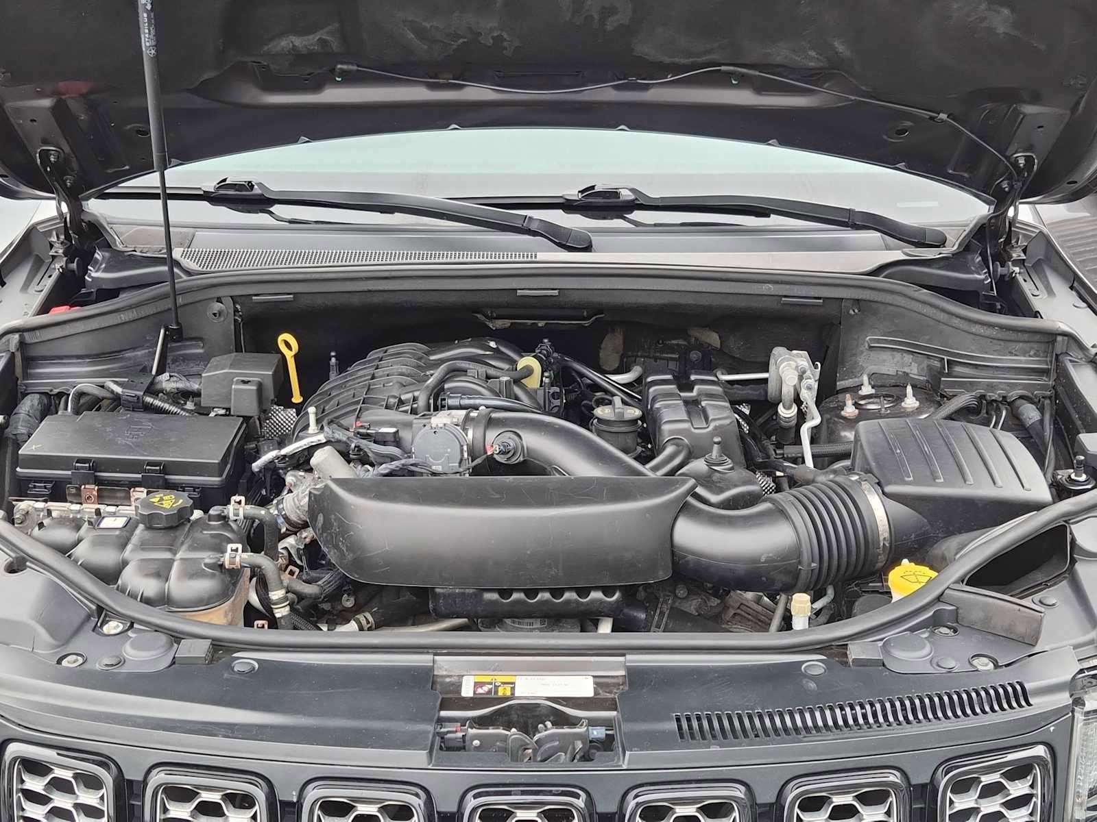 Used 2019 Jeep Grand Cherokee Altitude image 13