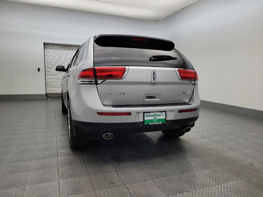 Used 2013 Lincoln MKX FWD image 6