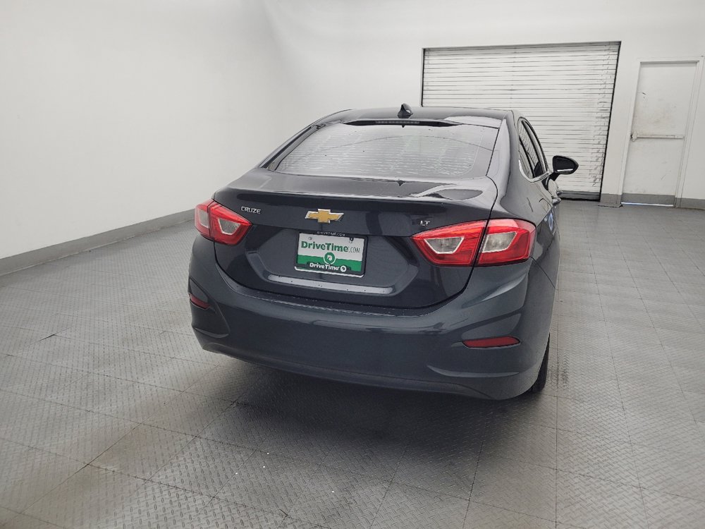 Used 2018 Chevrolet Cruze LT w/ Convenience Package FWD image 7