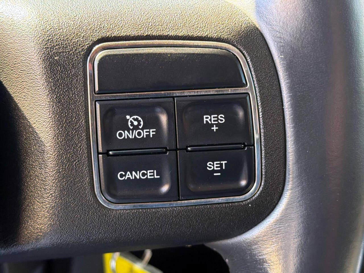 Used 2011 Jeep Compass Latitude AWD/4WD image 13