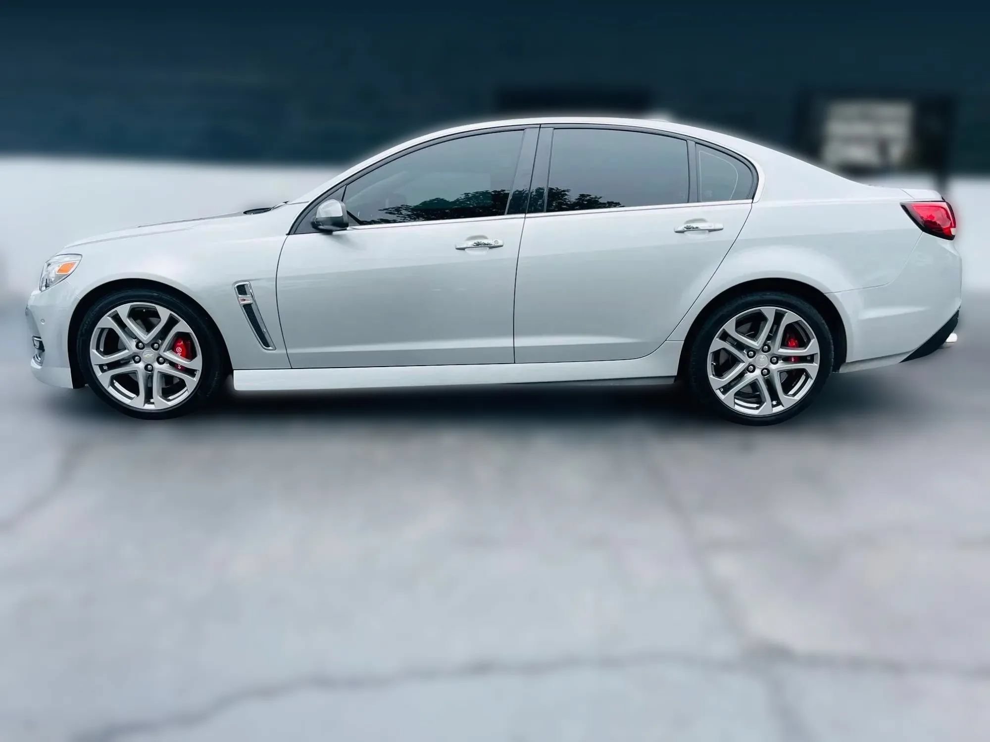 Used 2017 Chevrolet SS RWD image 2