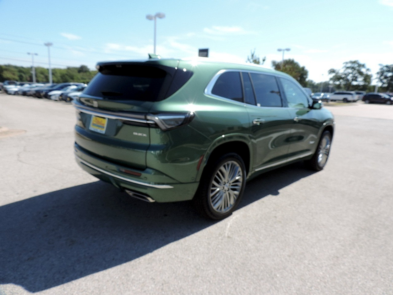 New 2027 Buick Enclave Avenir w/ LPO, Floor Liner Package AWD/4WD image 5