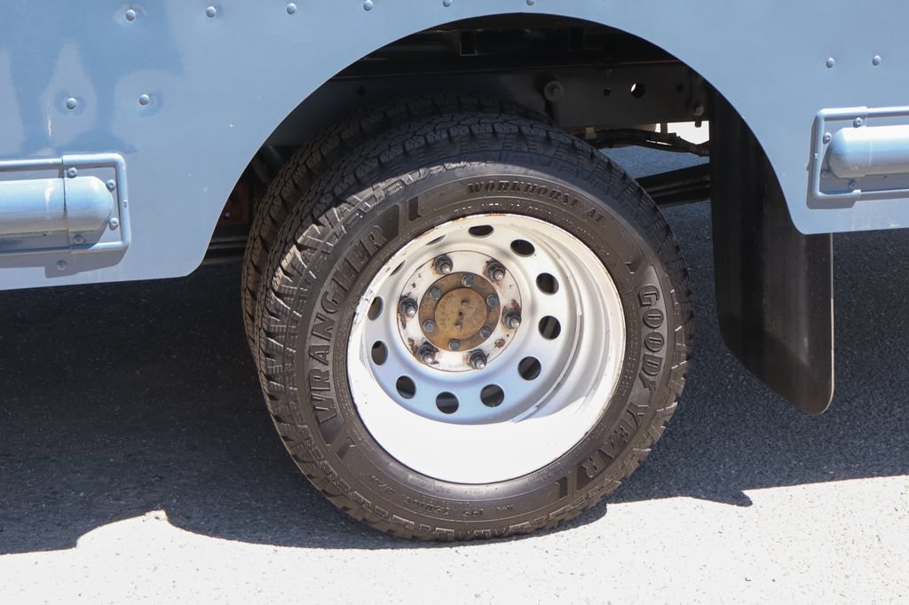 Used 2022 Ford Transit 350 DRW RWD image 36