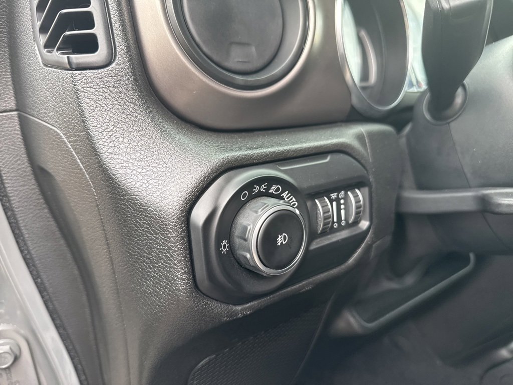 Used 2020 Jeep Wrangler Unlimited Sport image 10